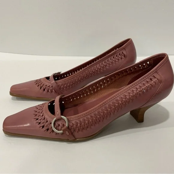 Nicole Bedeliapin Size 9 Rose Gold Woven Heels with Buckle Detail - Picture 2 of 14